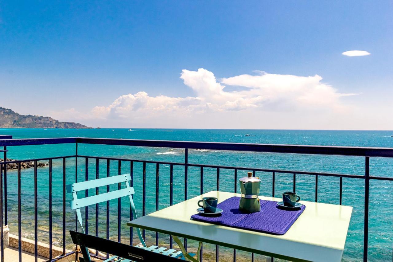Mari Sea Home Giardini Naxos Luaran gambar