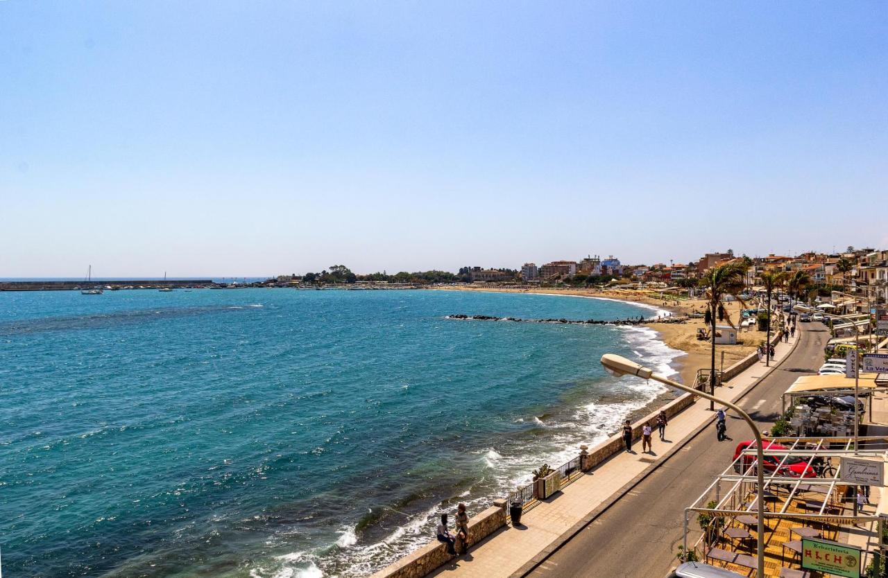 Mari Sea Home Giardini Naxos Luaran gambar