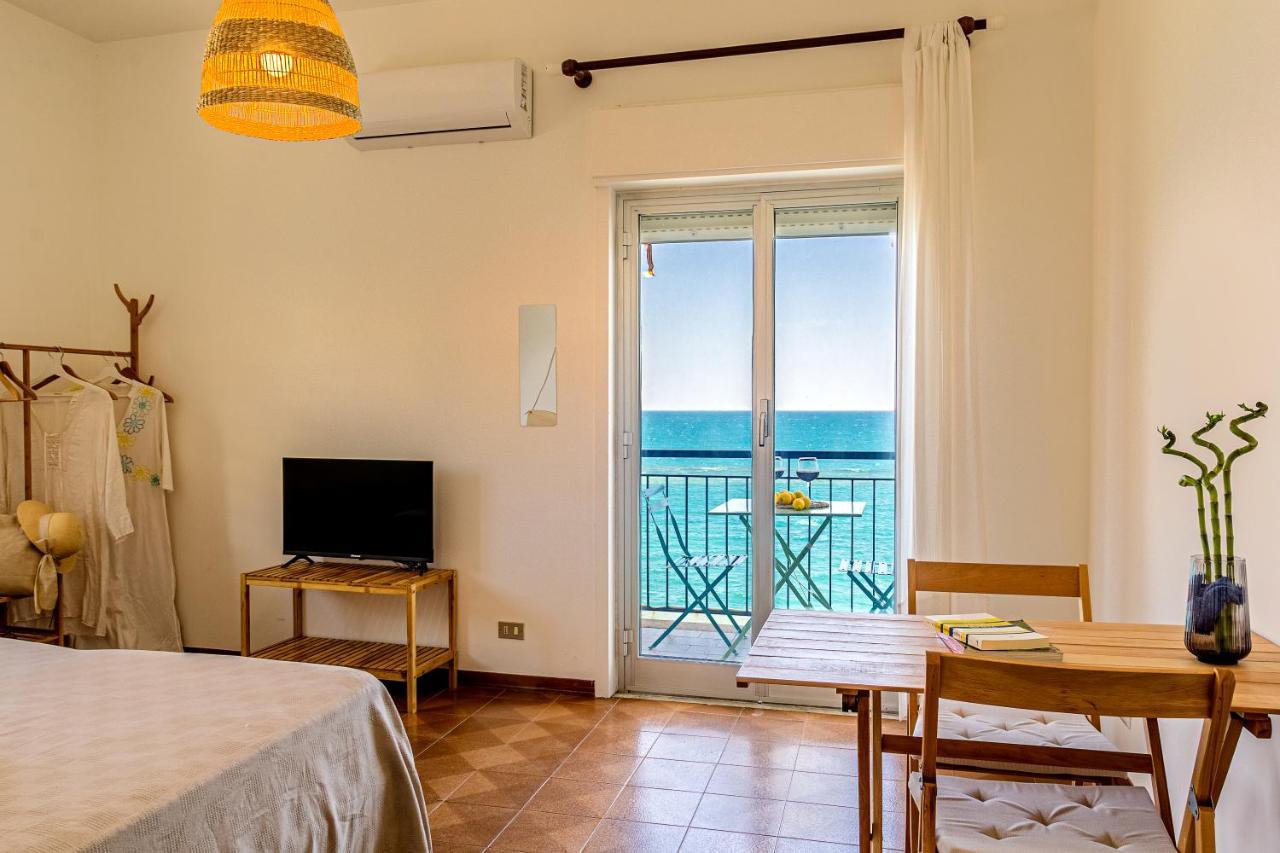 Mari Sea Home Giardini Naxos Luaran gambar